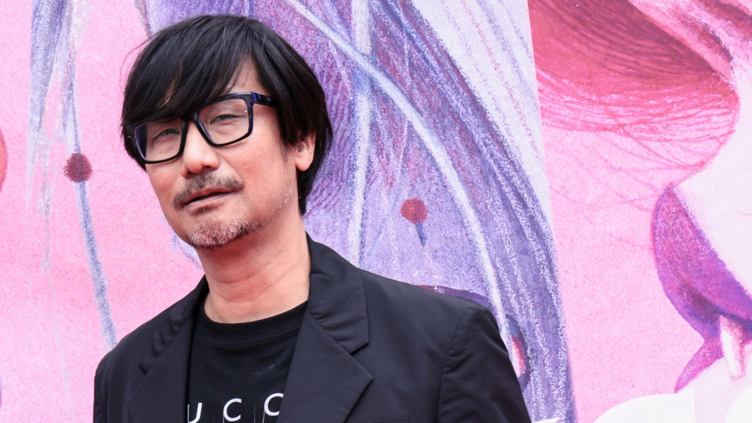Metal Gear Creator Hideo Kojima Releases Statement Distancing From Italian Cartoonist After Photo Backlash